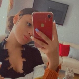 Meet your Posher, Lorayny